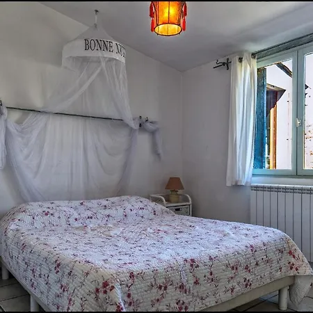 Ecuries Sainte Croix Bed & Breakfast Carcassonne Room photo